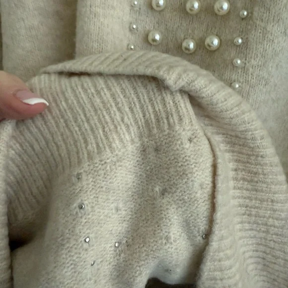 H&M Beige Pearl-Embellished Sweater - Picture 10 of 10